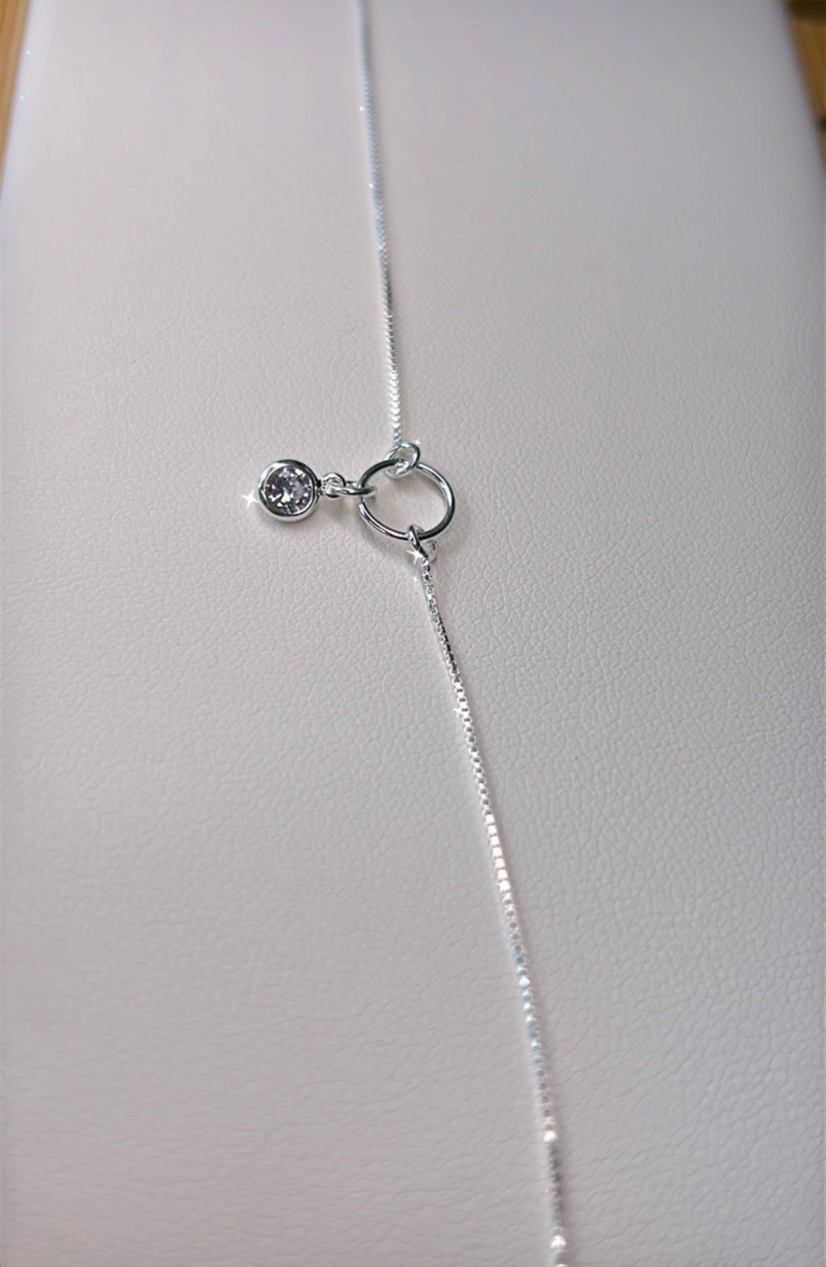 Pulsera círculo y punto de luz