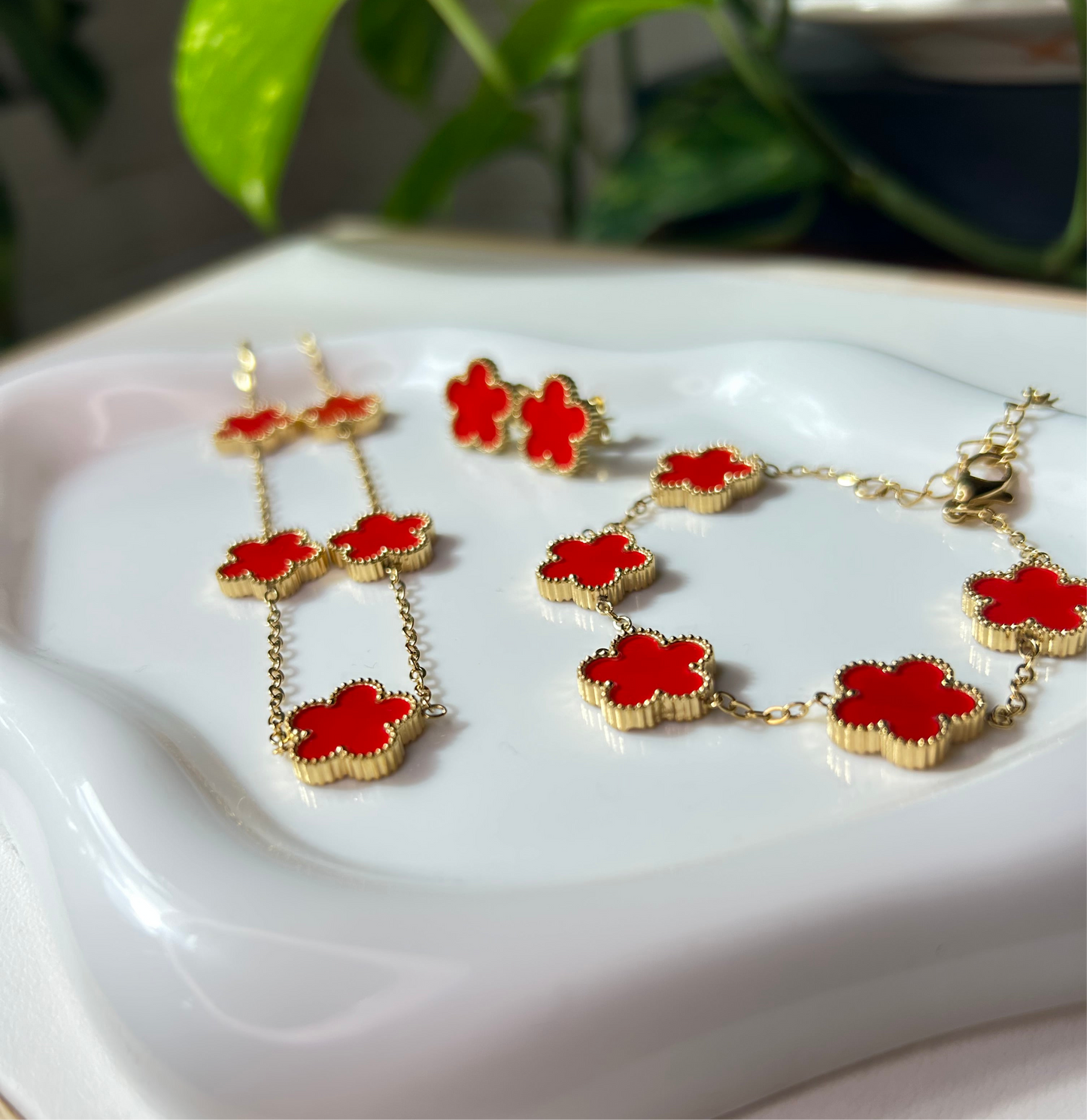 Conjunto flor roja