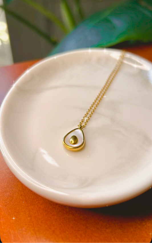 Collar media palta