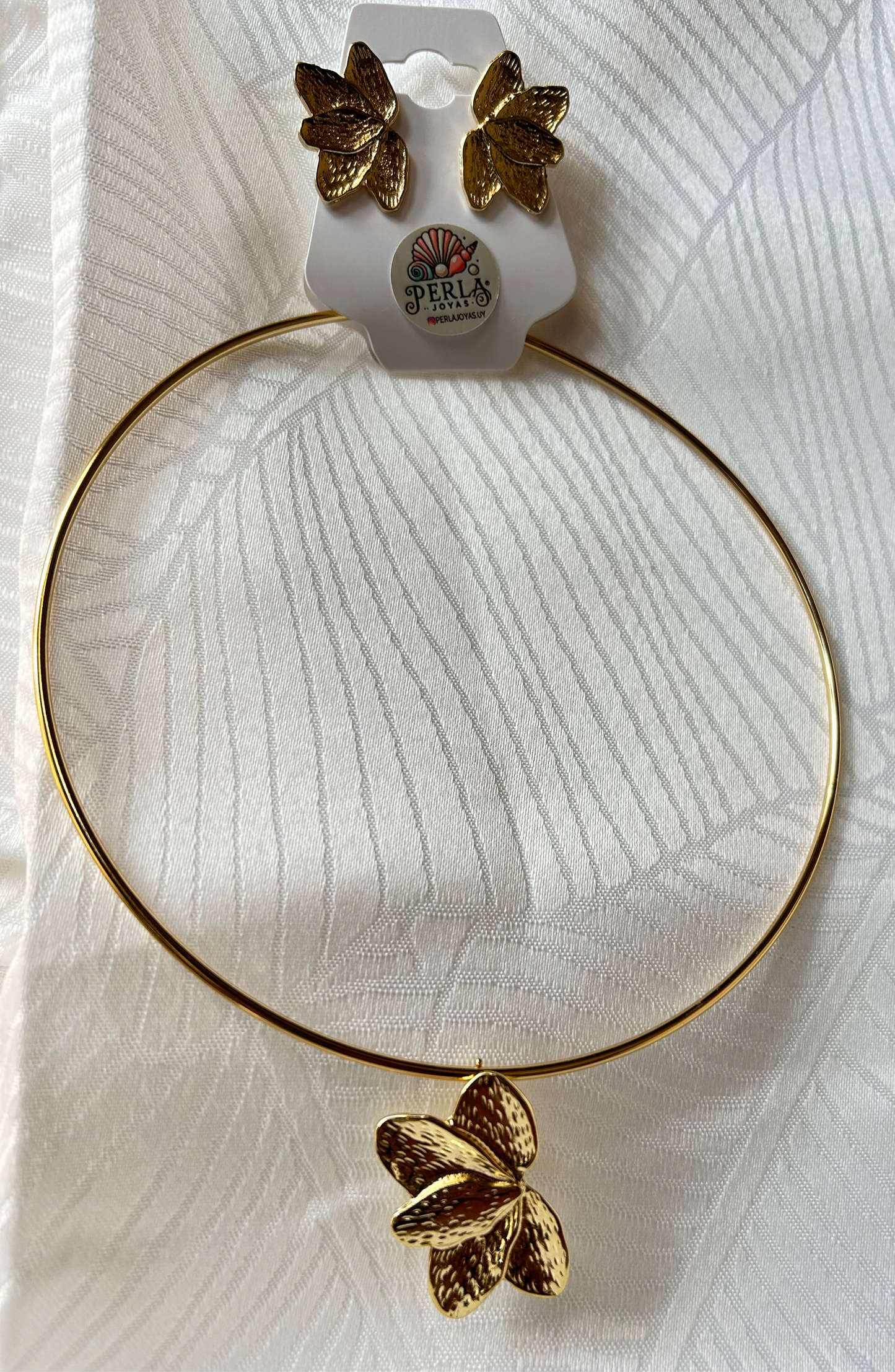 Conjunto media flor oro