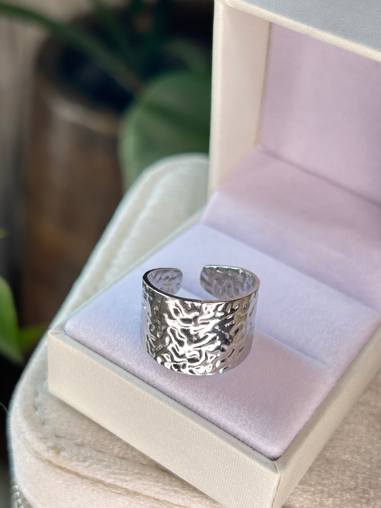 Anillo Martillado Semi Ajustable