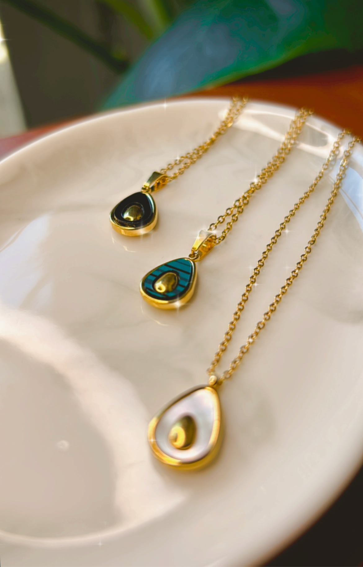 Collar media palta