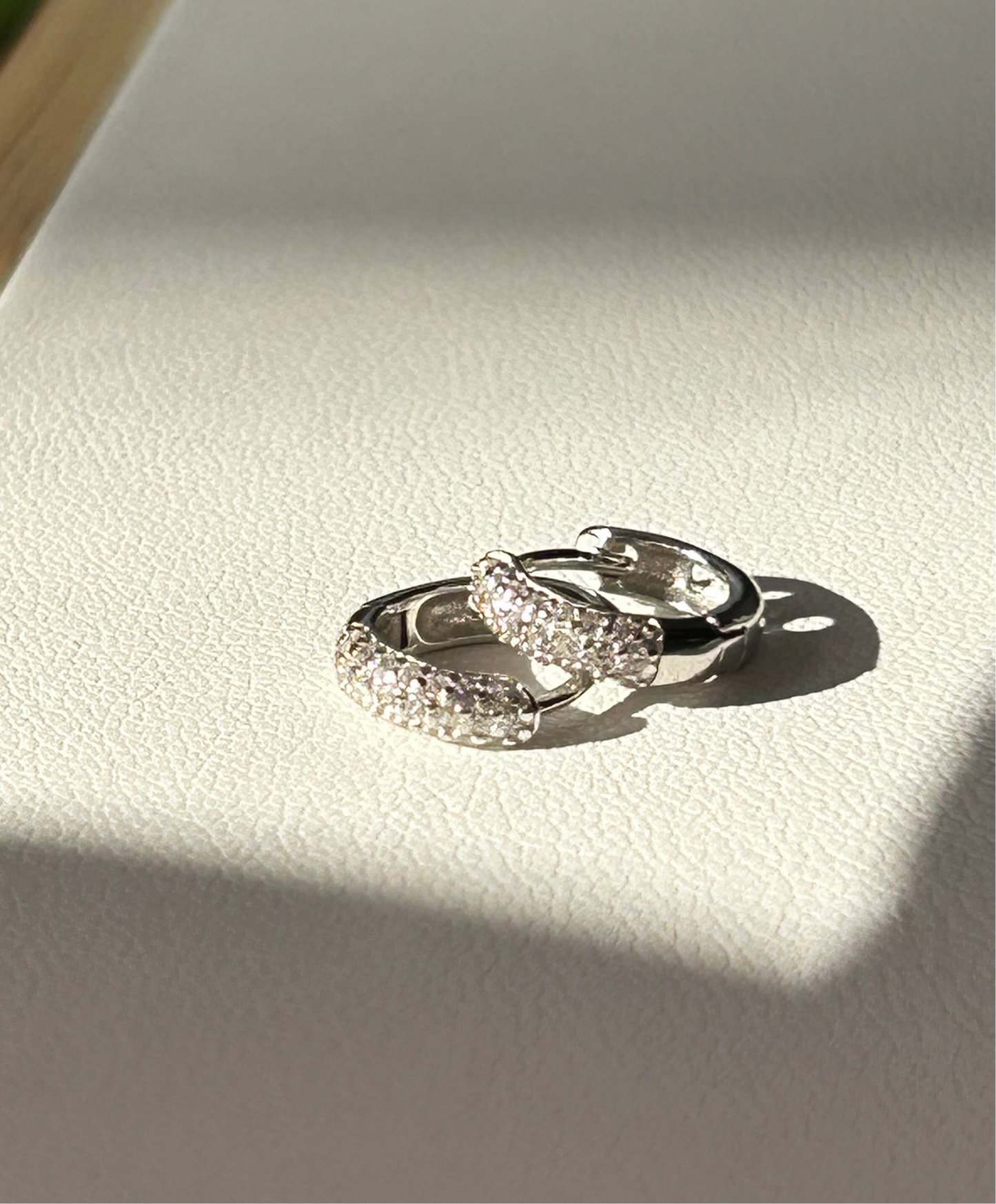 Aritos argollitas circonias dobles