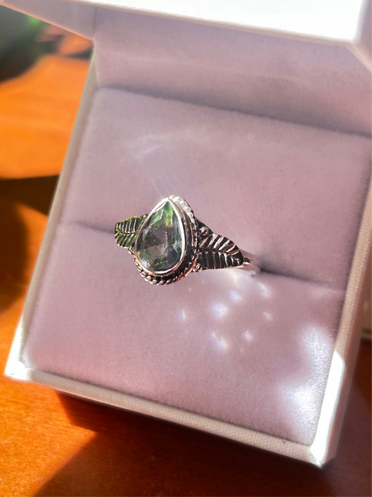 Anillo Gota Topacio Místico