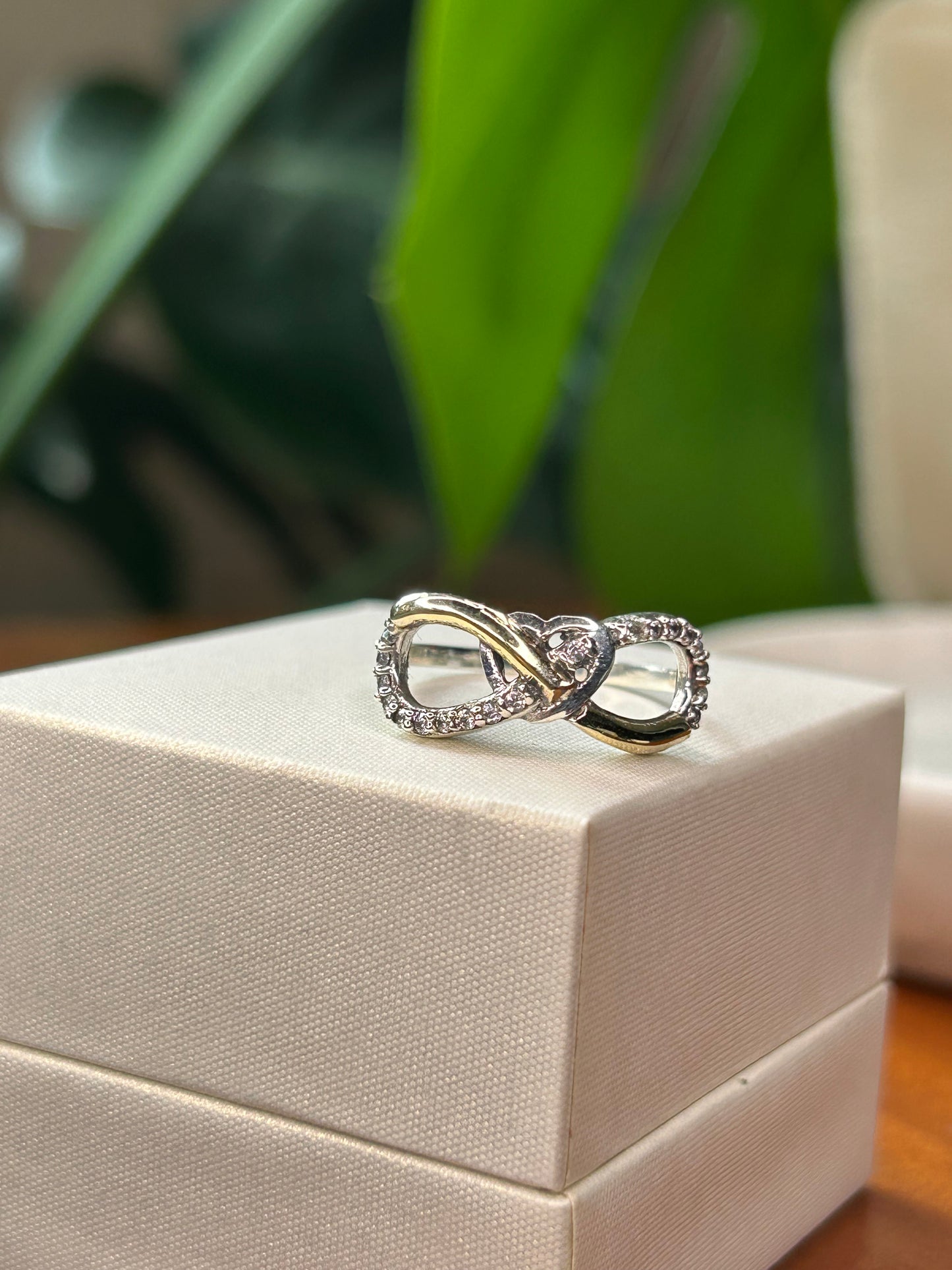 Anillo corazón e infinito