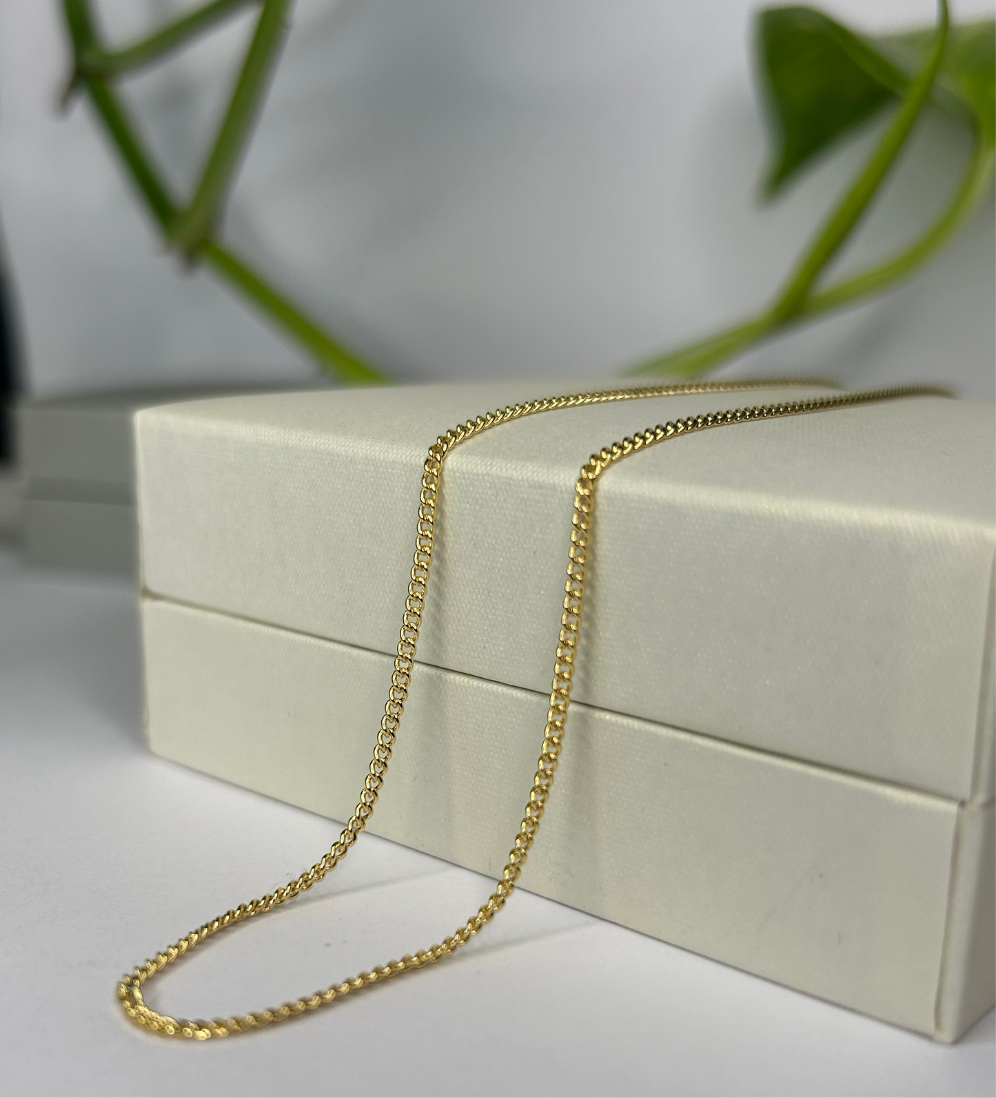 Cadena cordón dorada