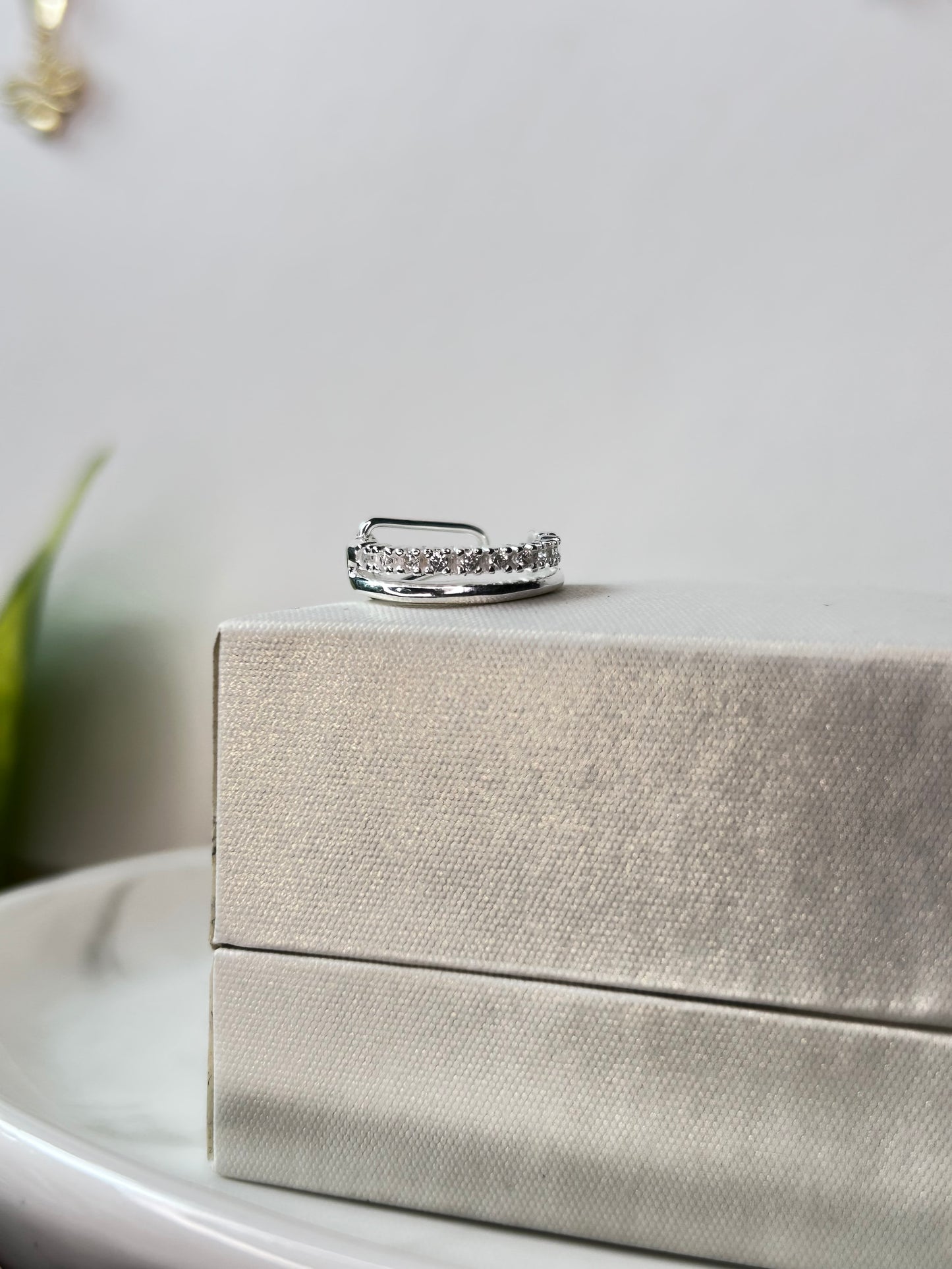 Ear Cuff circonias gancho