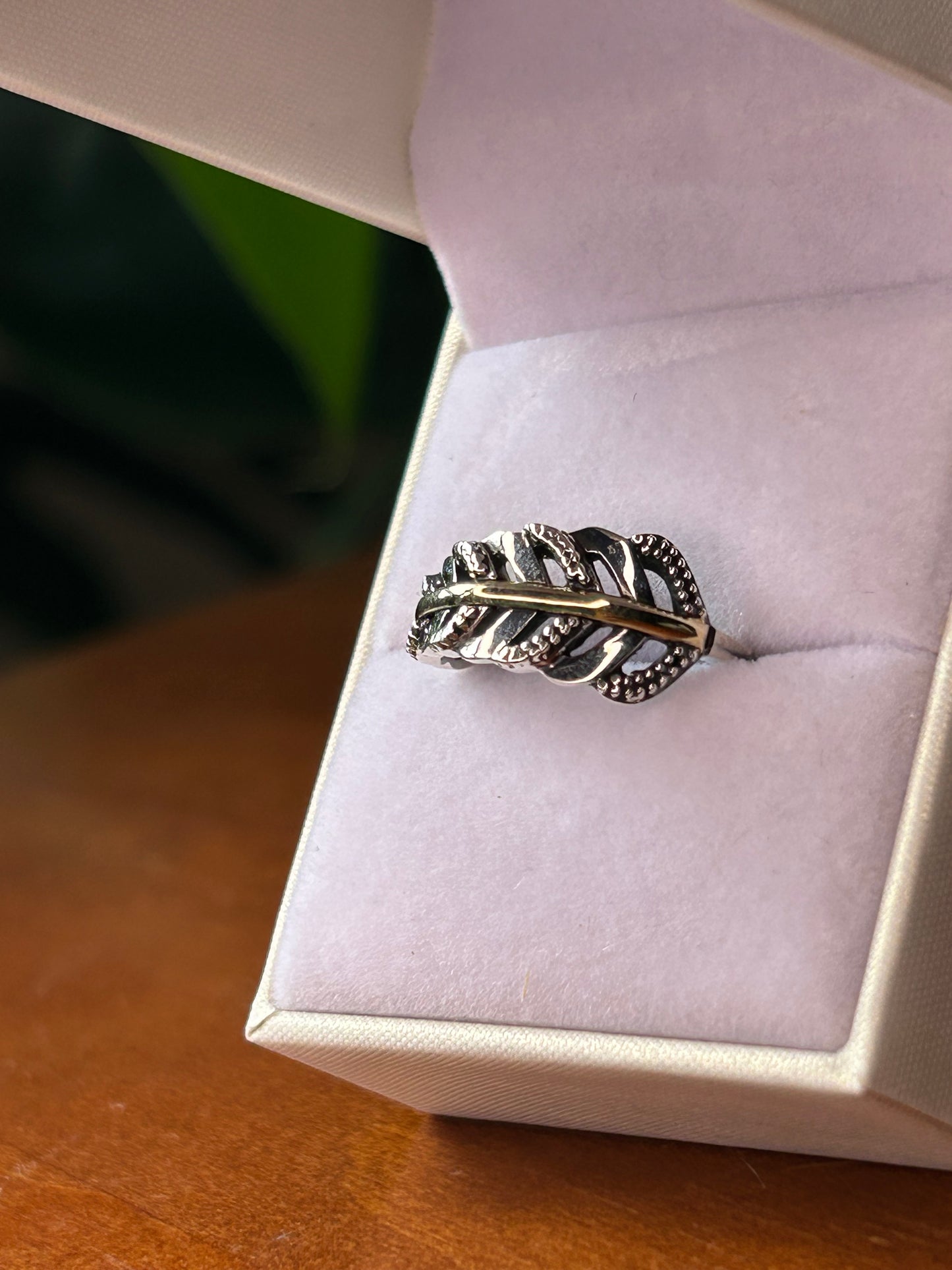 Anillo hoja grande