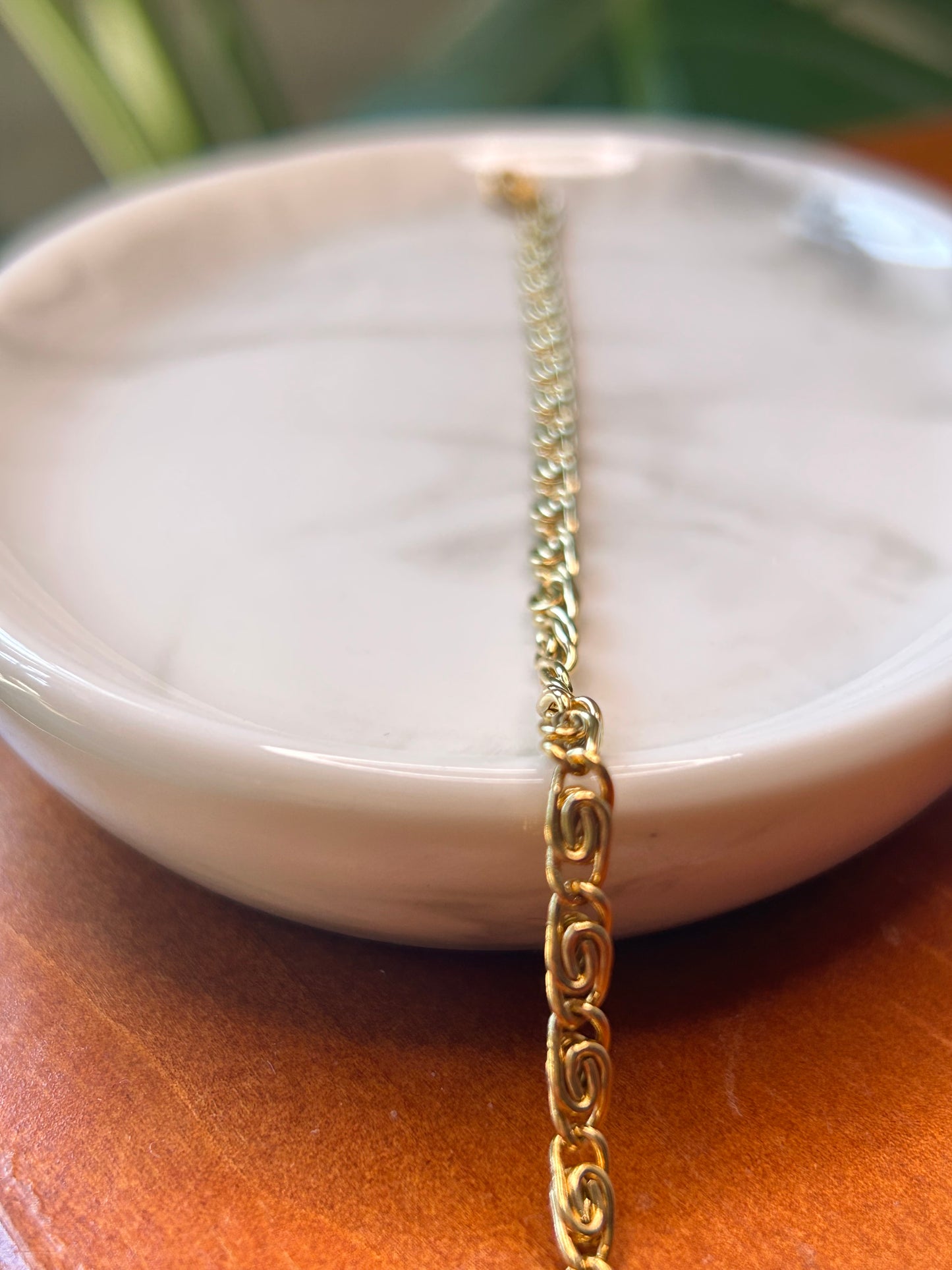 Pulsera caracol dorada