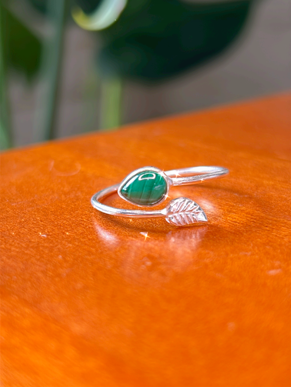 Anillo semi ajustable malaquita