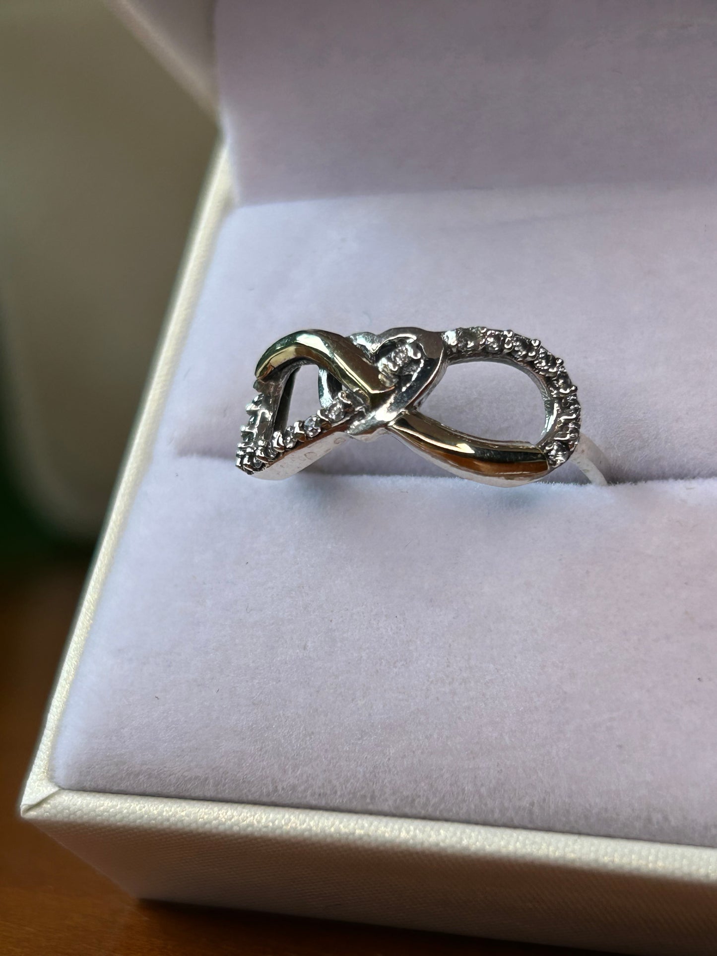 Anillo corazón e infinito