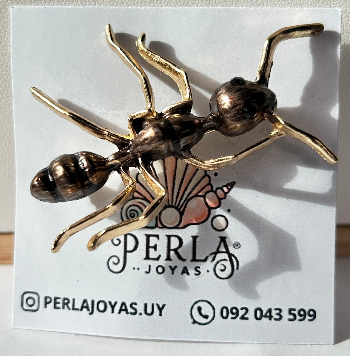 Prendedor Hormiga Brown