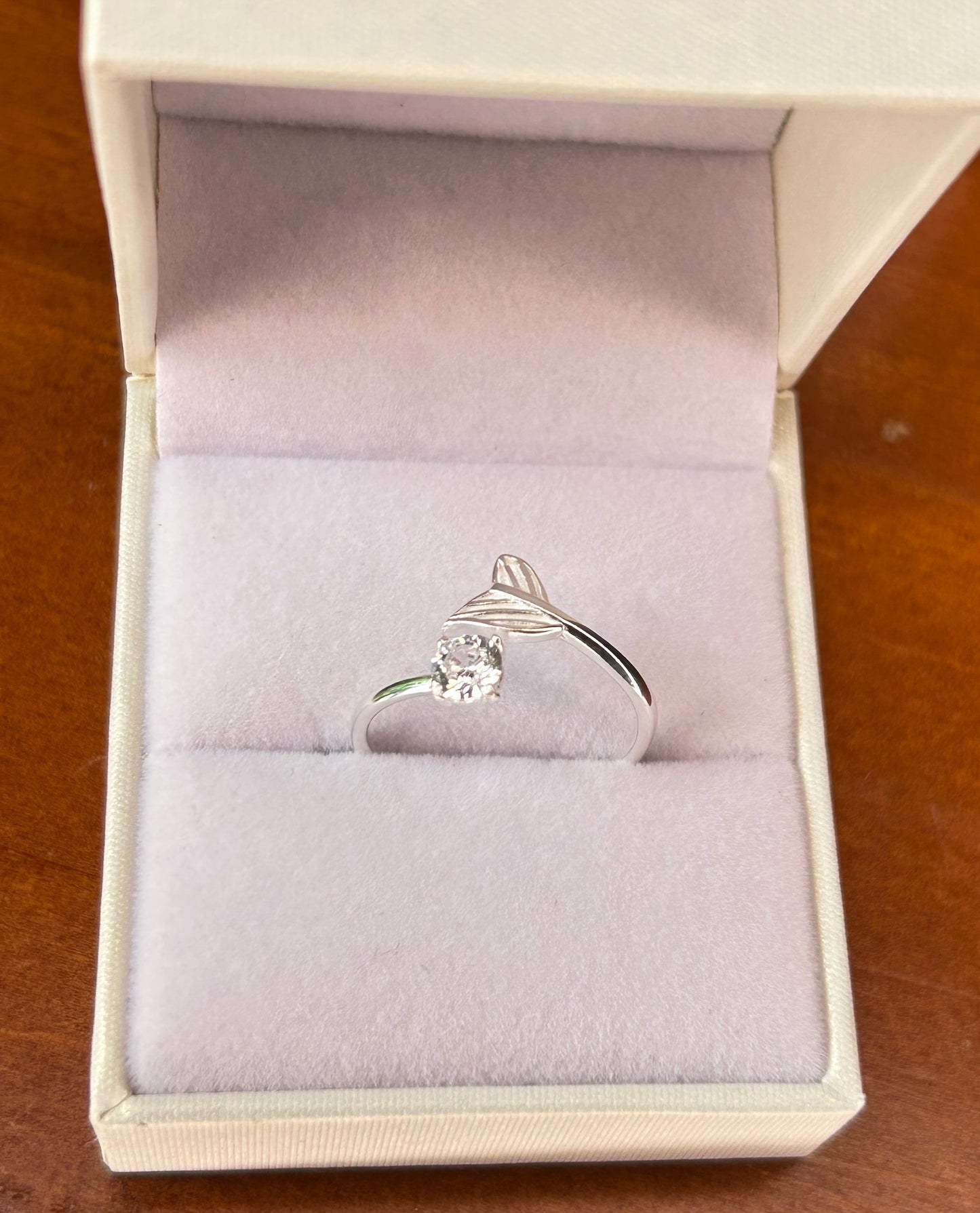 Anillo Sirena y Circonia