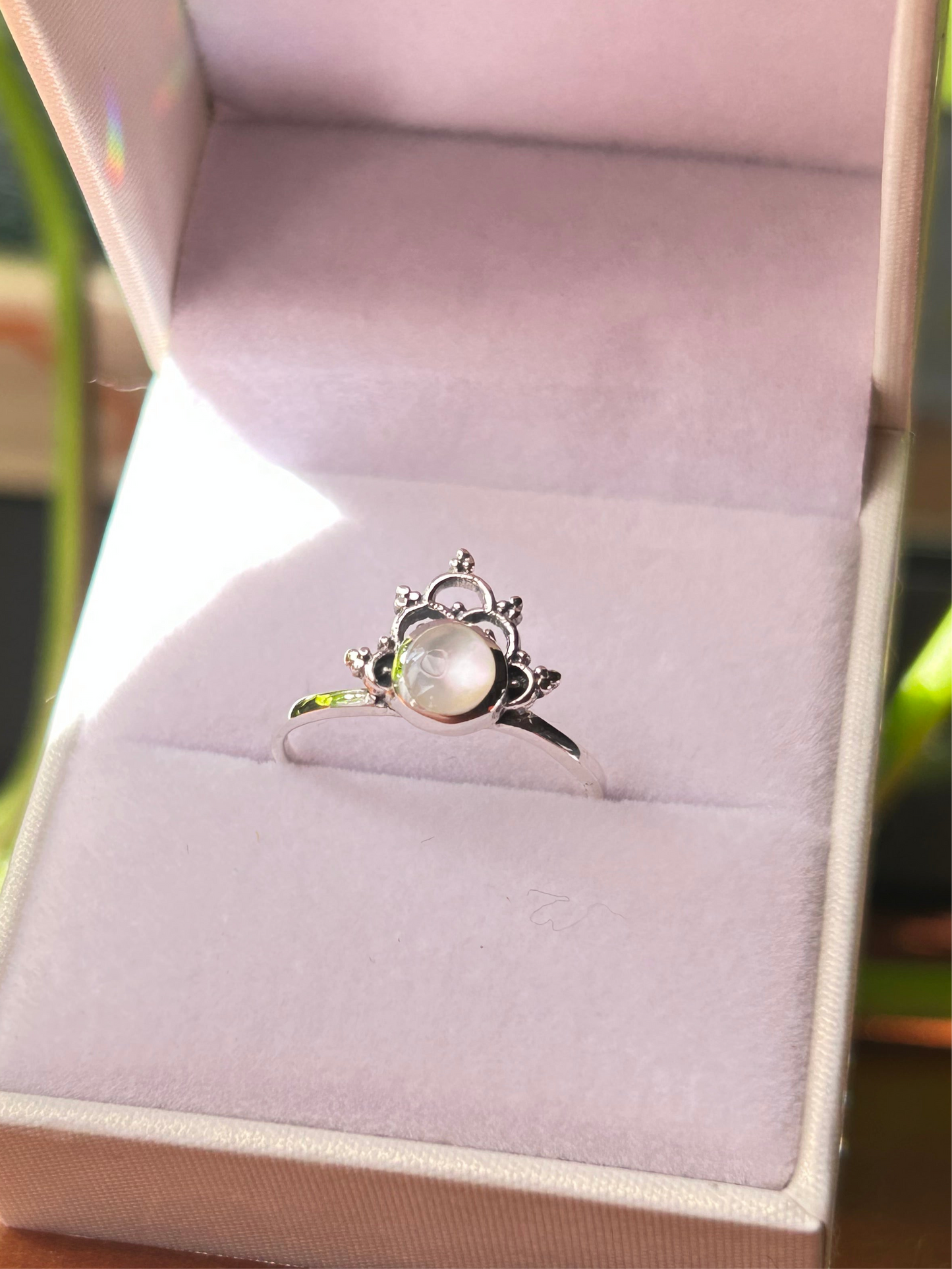 Anillo Coronita y nácar