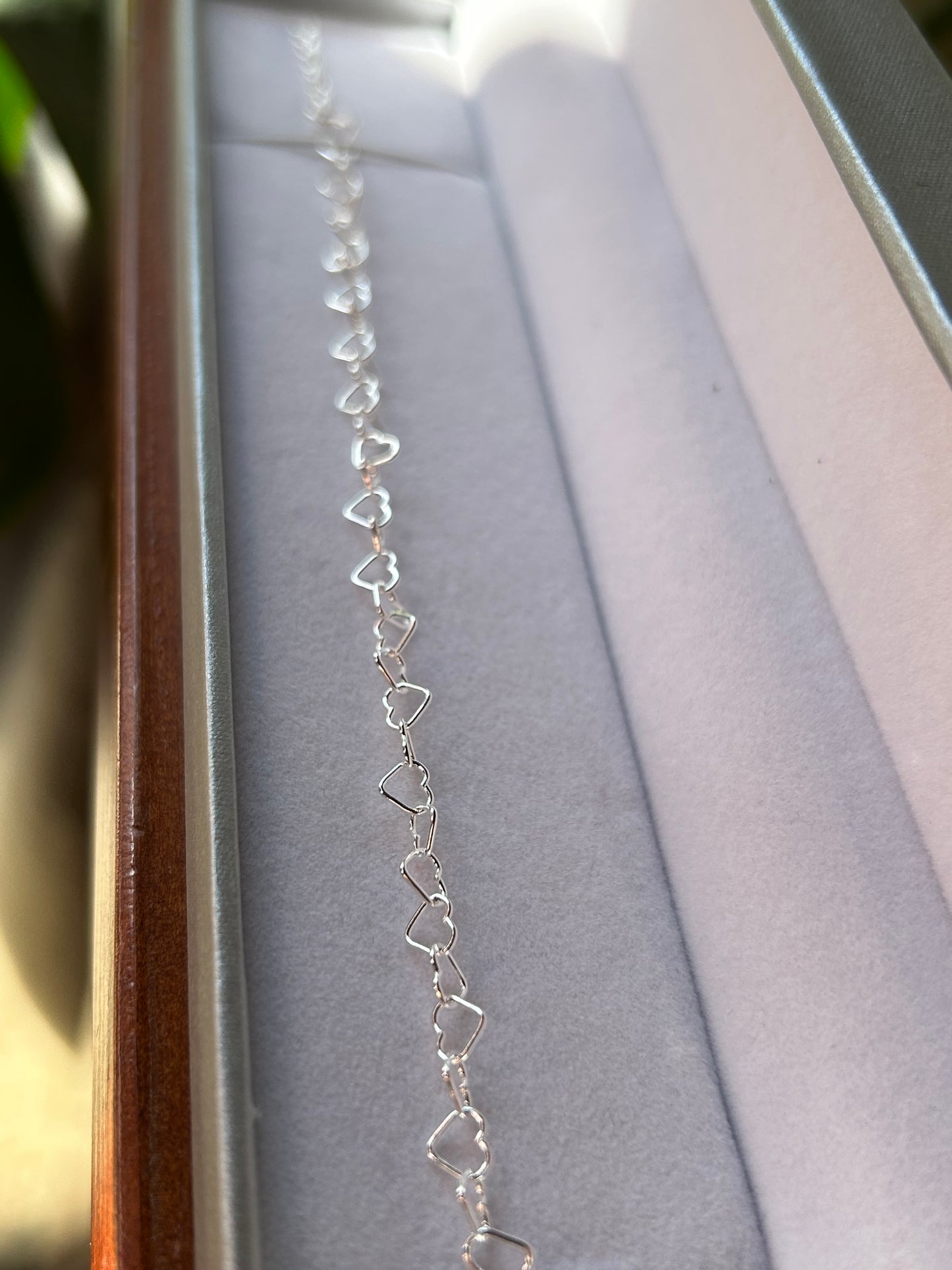 Pulsera corazones calados