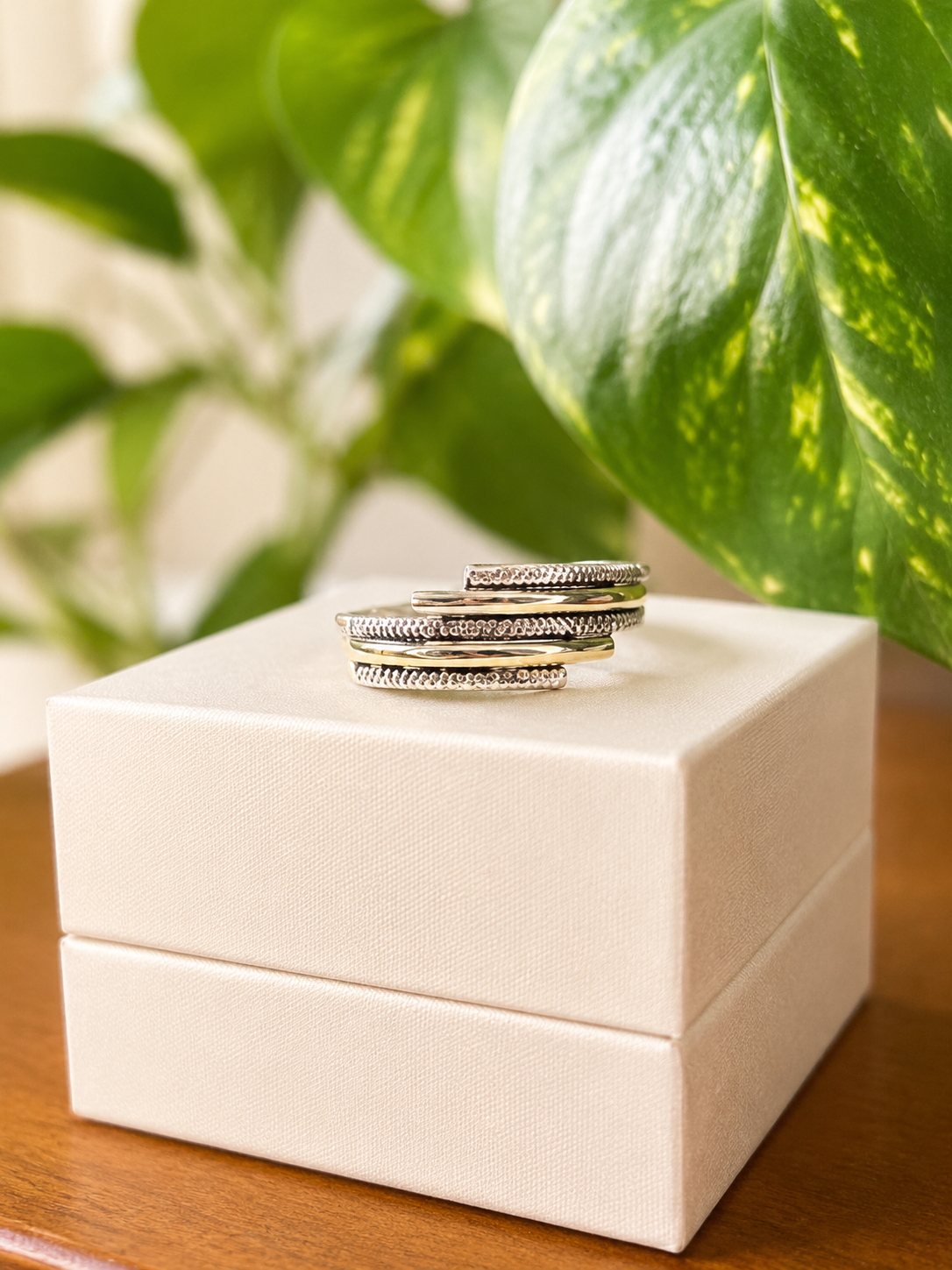 Anillo Essenza