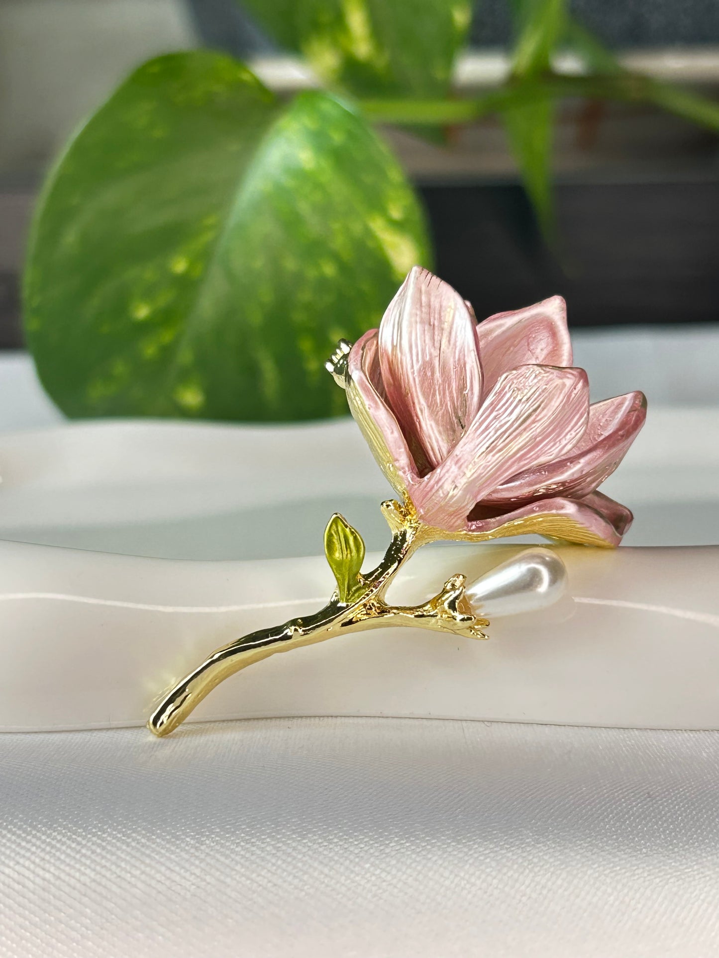 Prendedor Rosa y perla