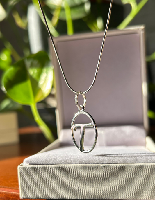 Conjunto con inicial