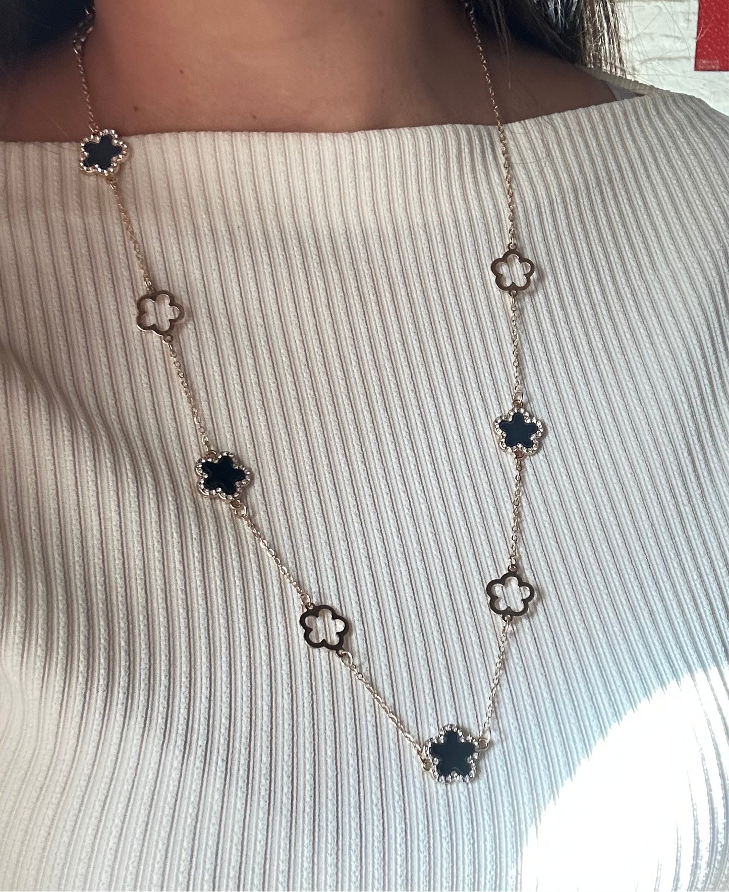 Maxi collar flores caladas