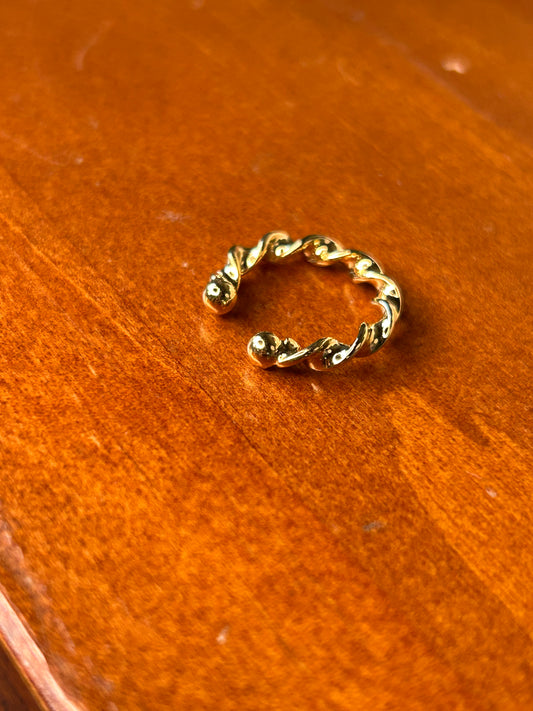 Ear cuff torneado