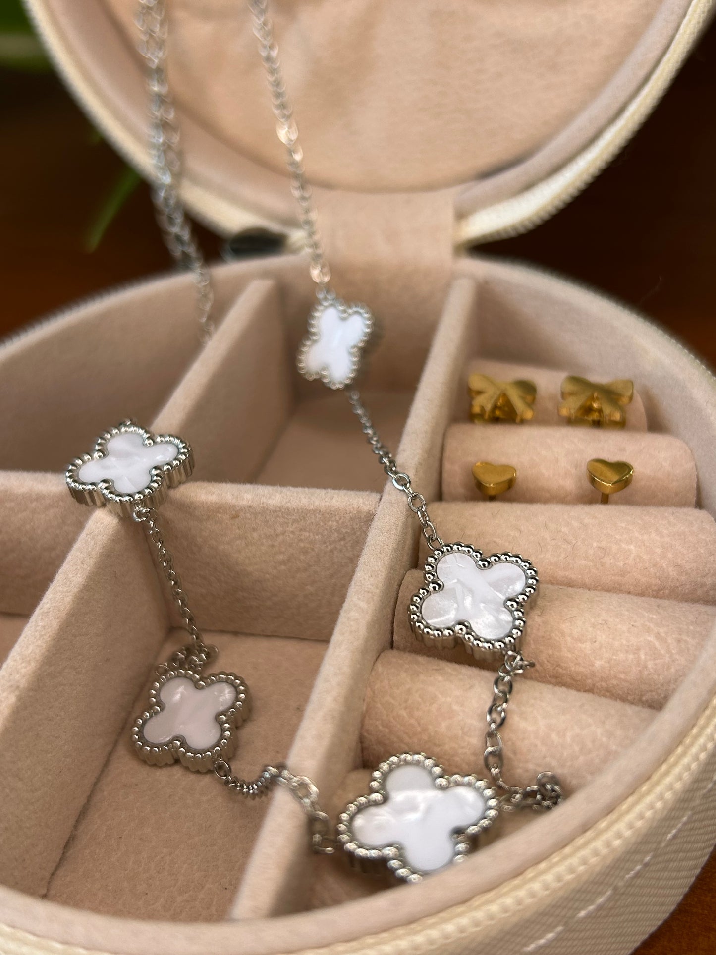 Alhajero armado modelo 1