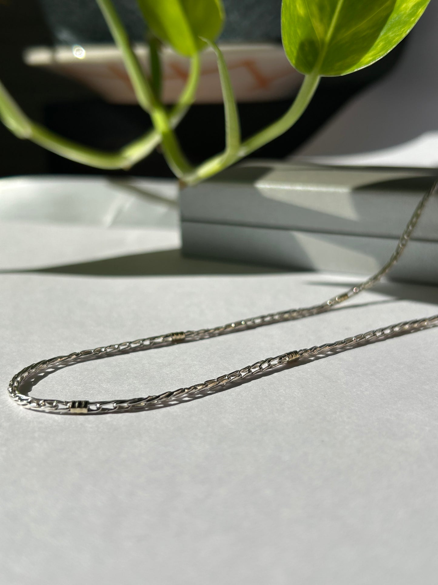 Cadena tourbillon plata y oro