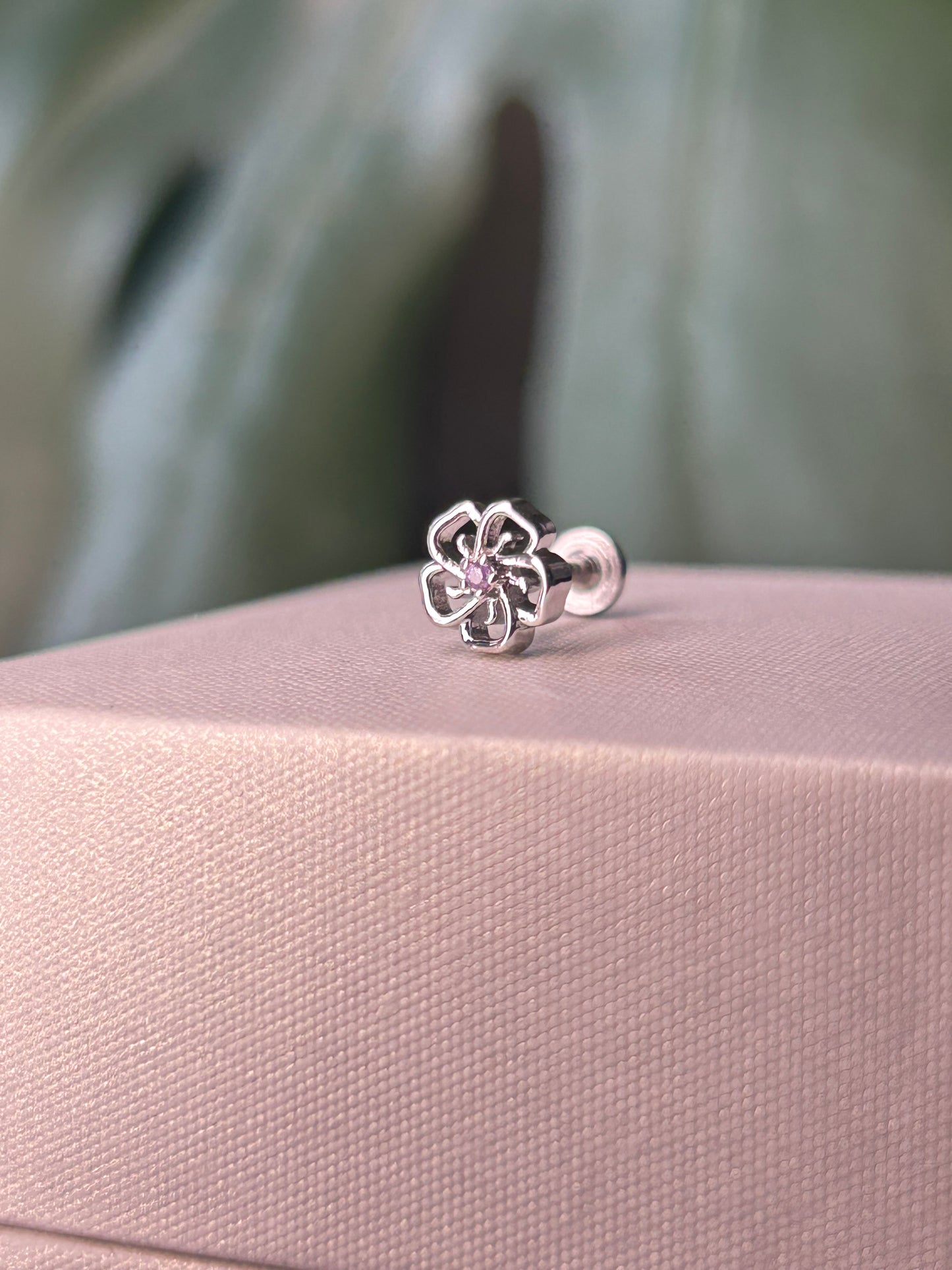 Solitario Flor Calada