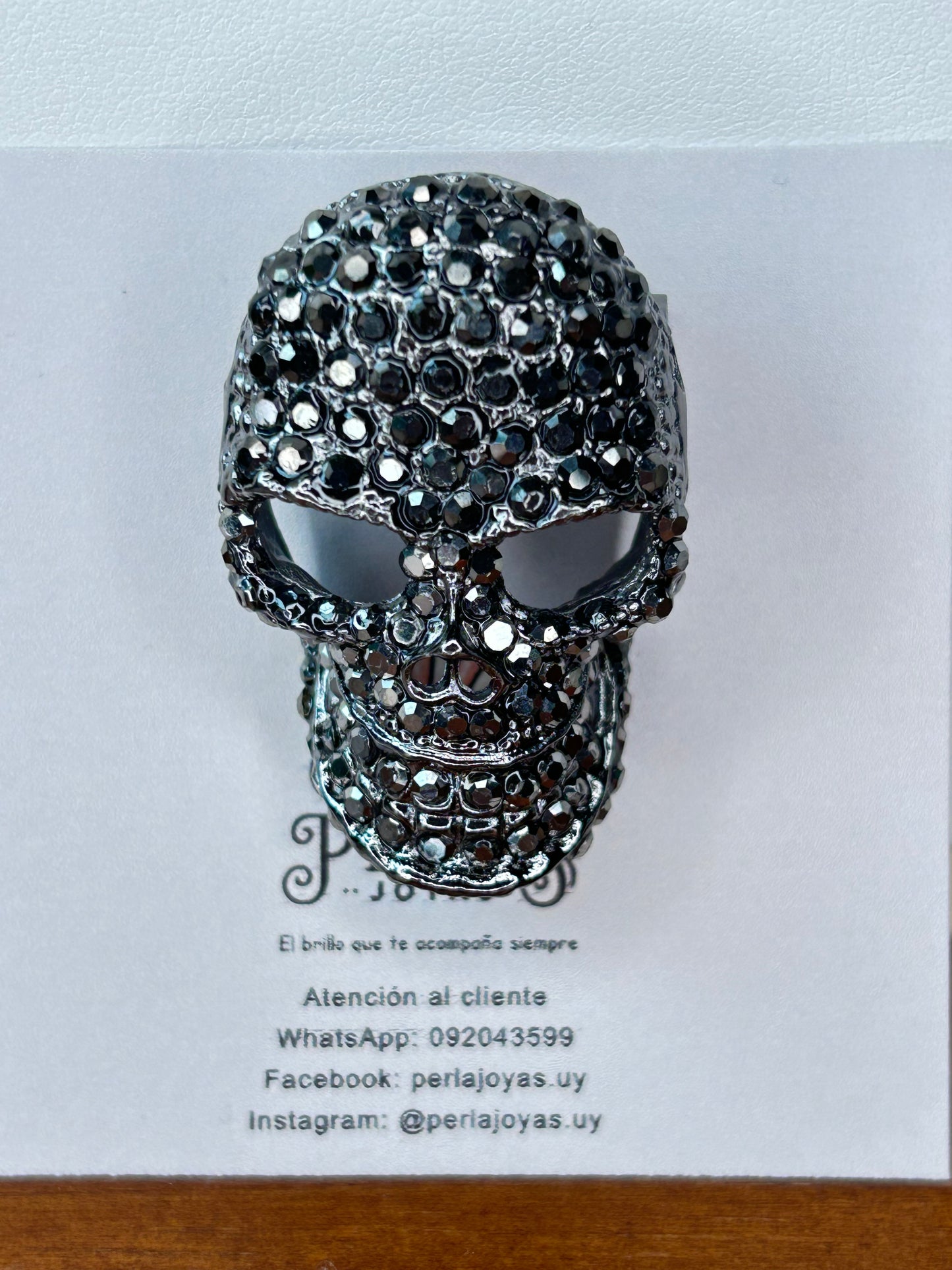 Prendedor calavera black