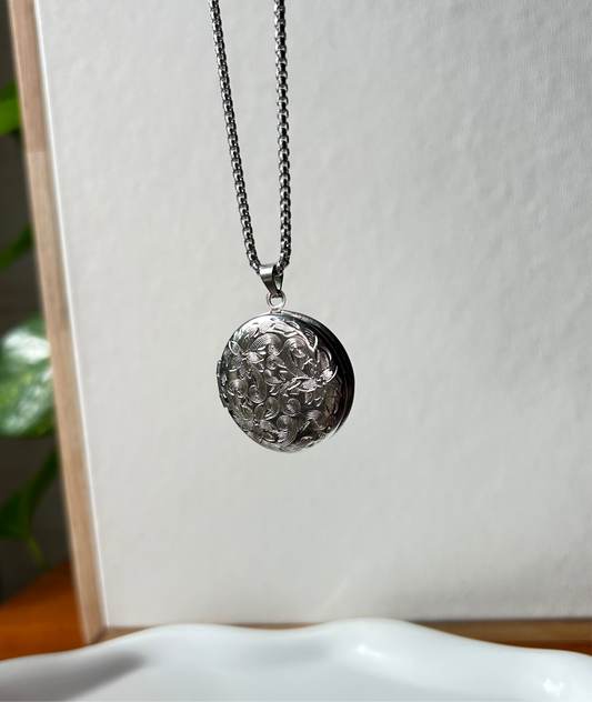 Collar relicario Silver