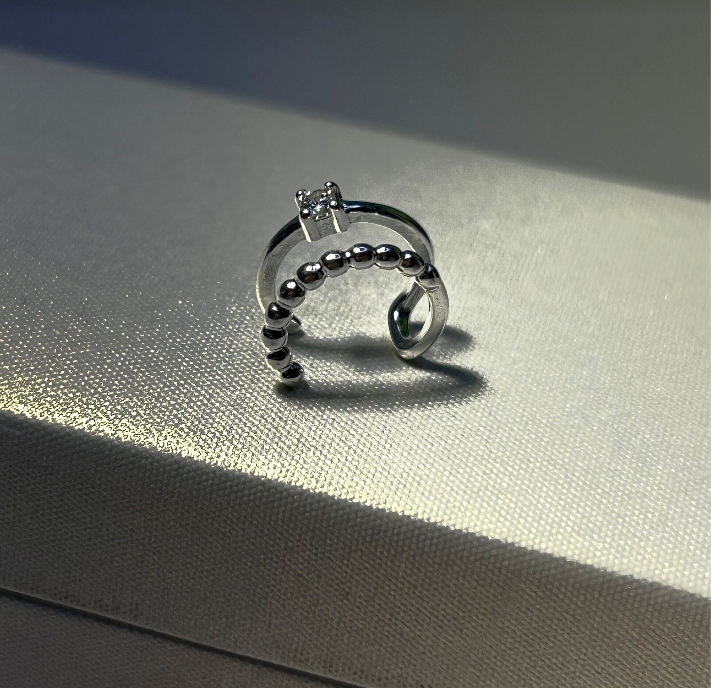 Ear Cuff bolitas y circonia