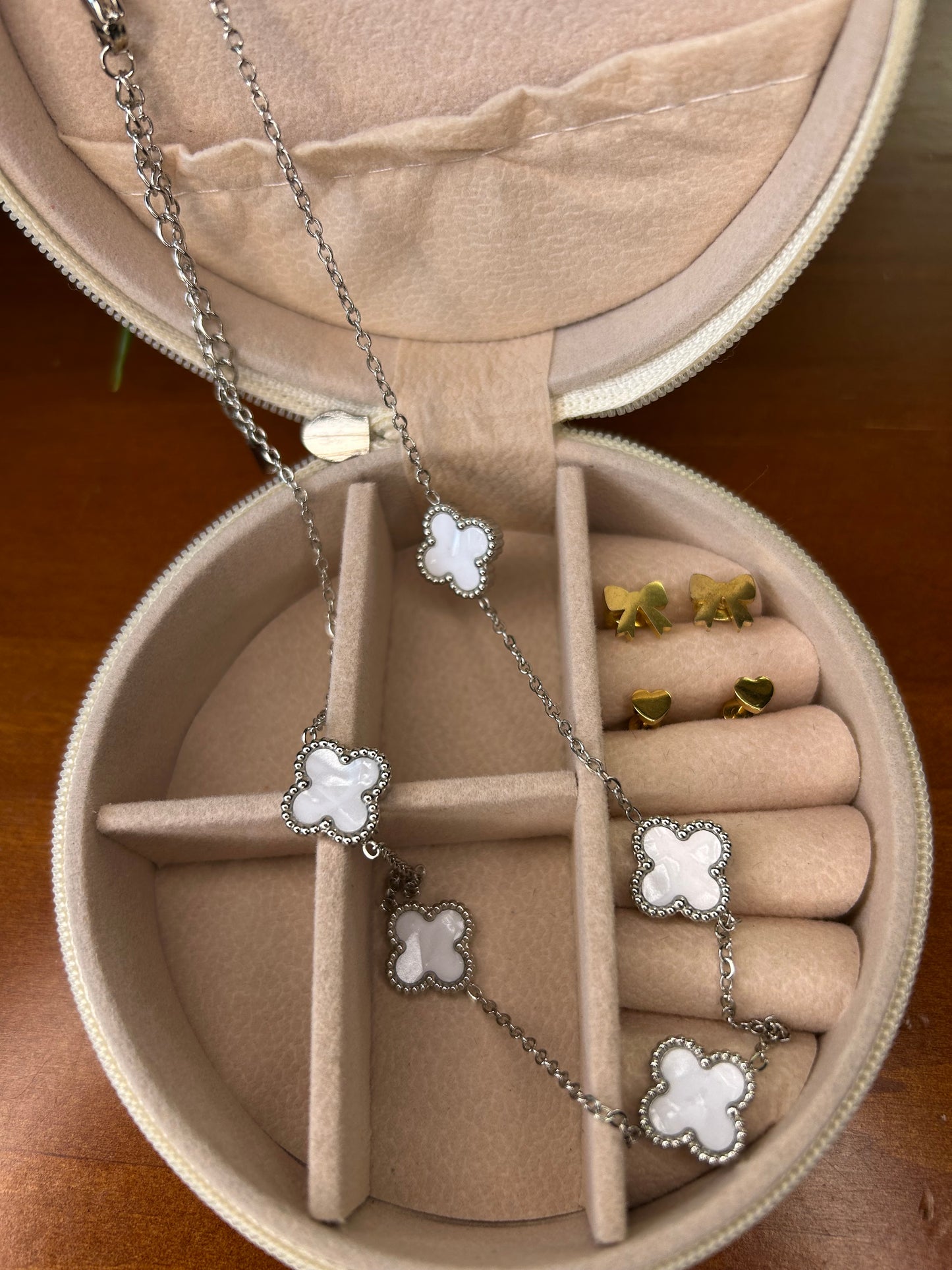 Alhajero armado modelo 1