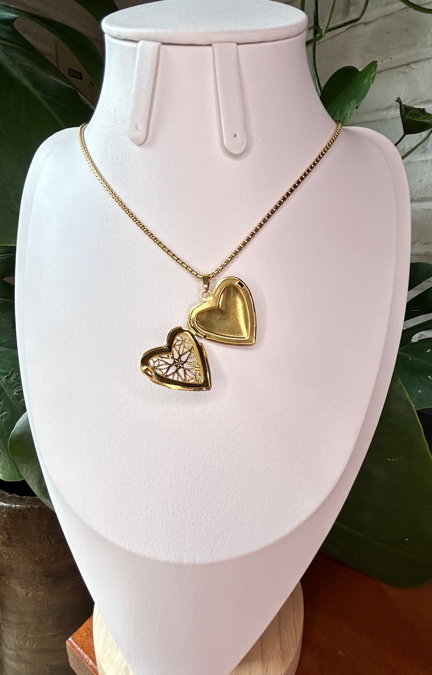 Collar Relicario dije corazón