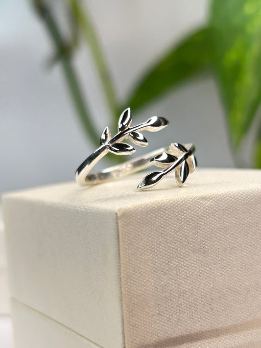 Anillo hojas de olivo