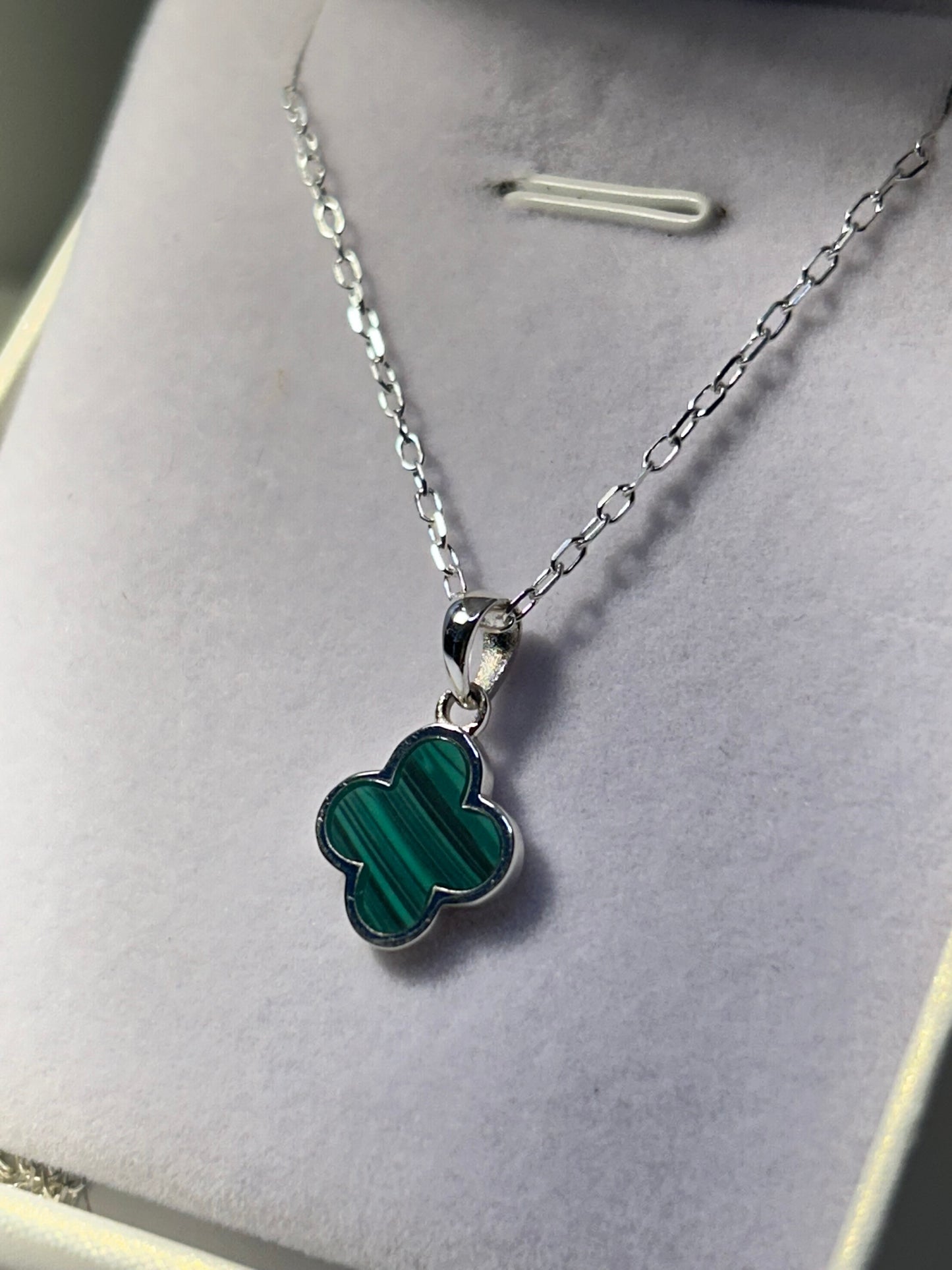 Conjunto dije flor verde