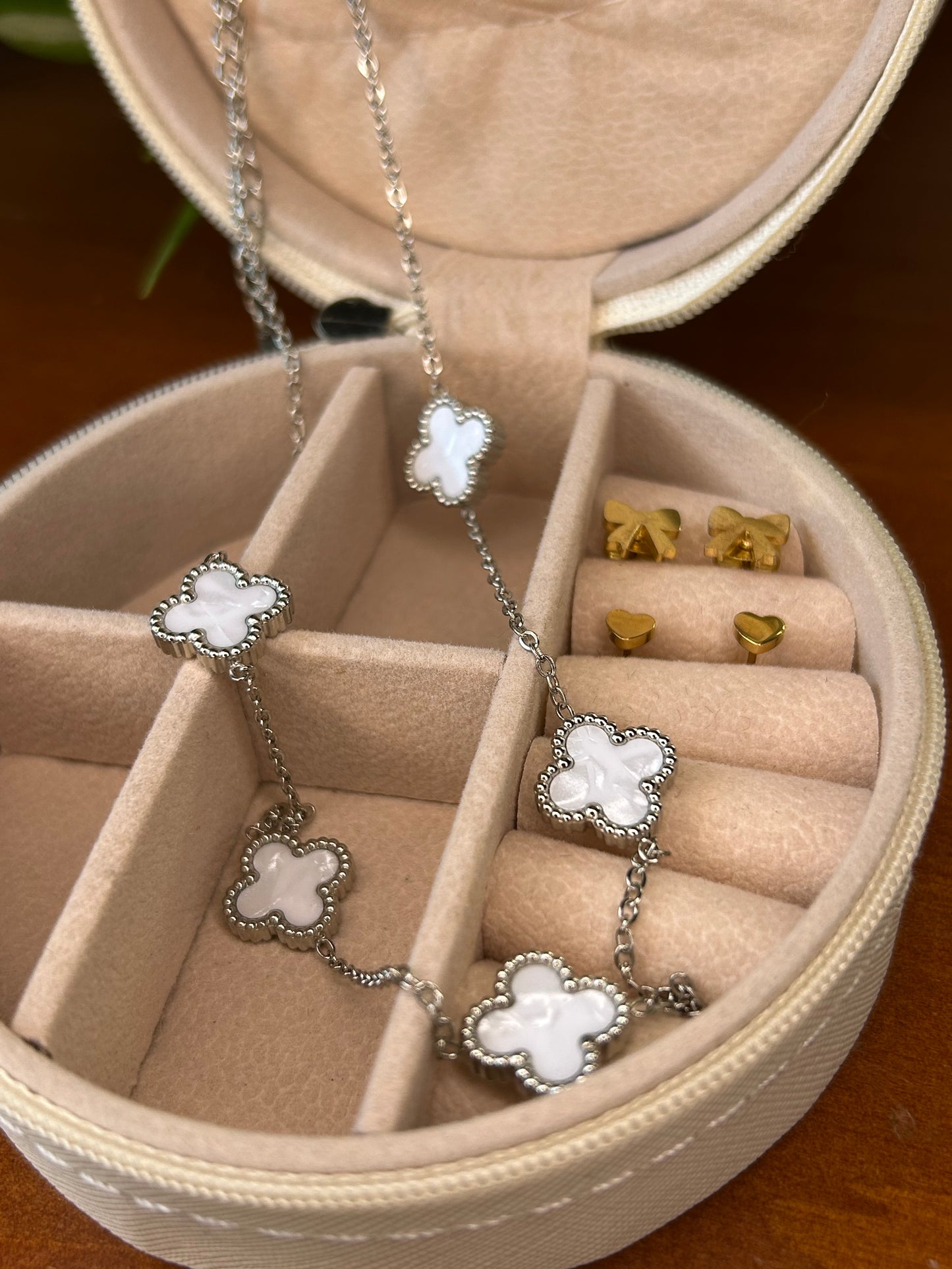 Alhajero armado modelo 1