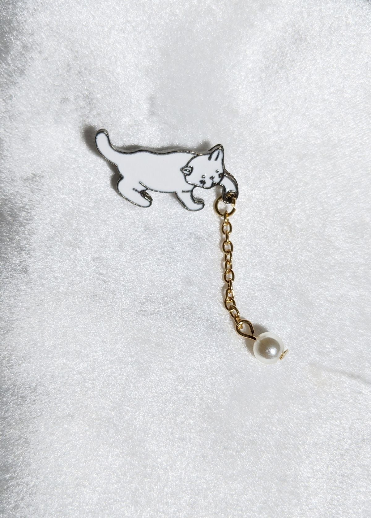 Prendedor gato y perla
