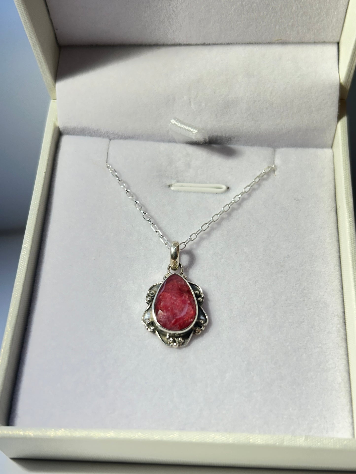 Conjunto raíz de rubí