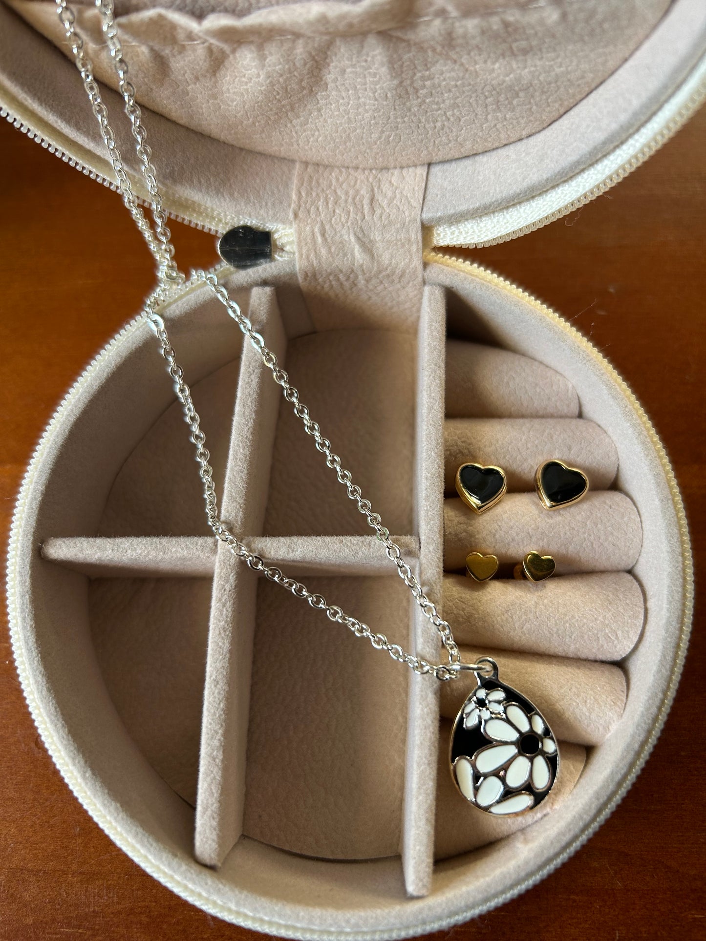 Alhajero armado modelo 10