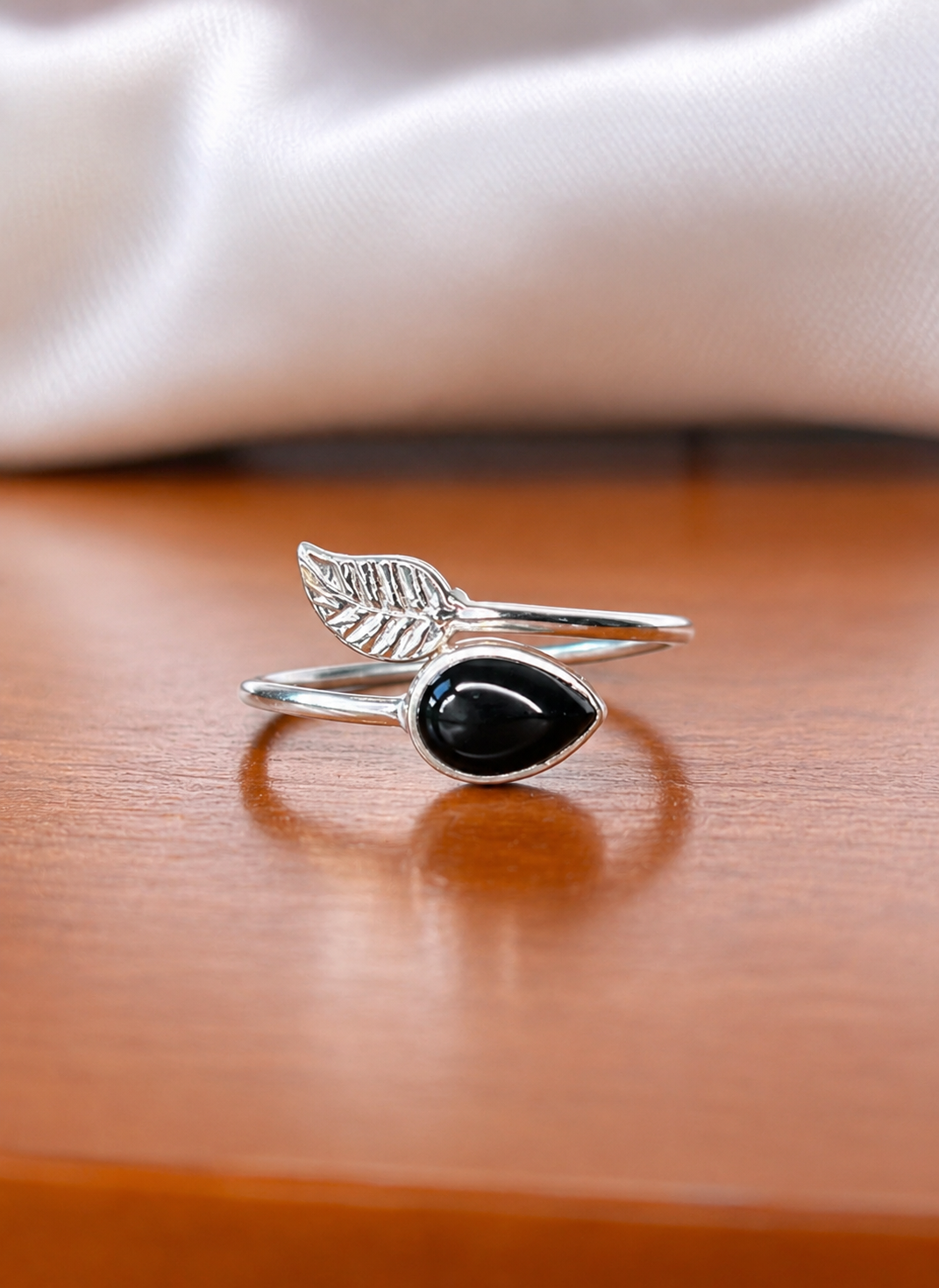 Anillo Ònix Leaf