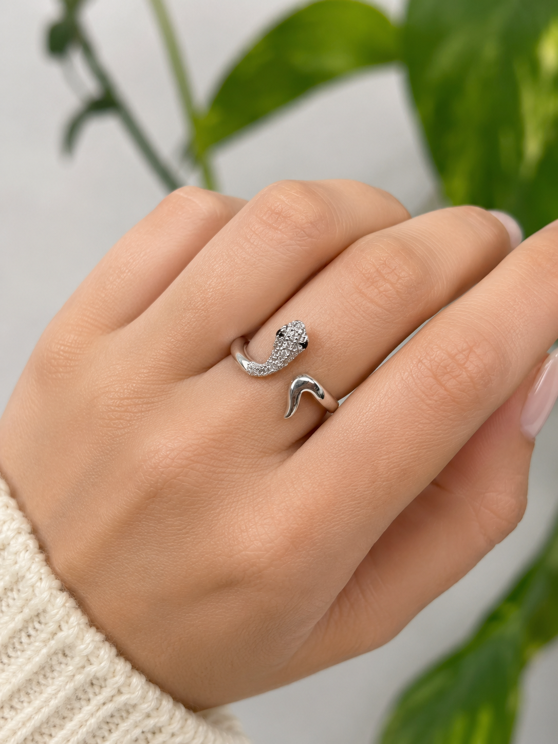 Anillo Snake Moon