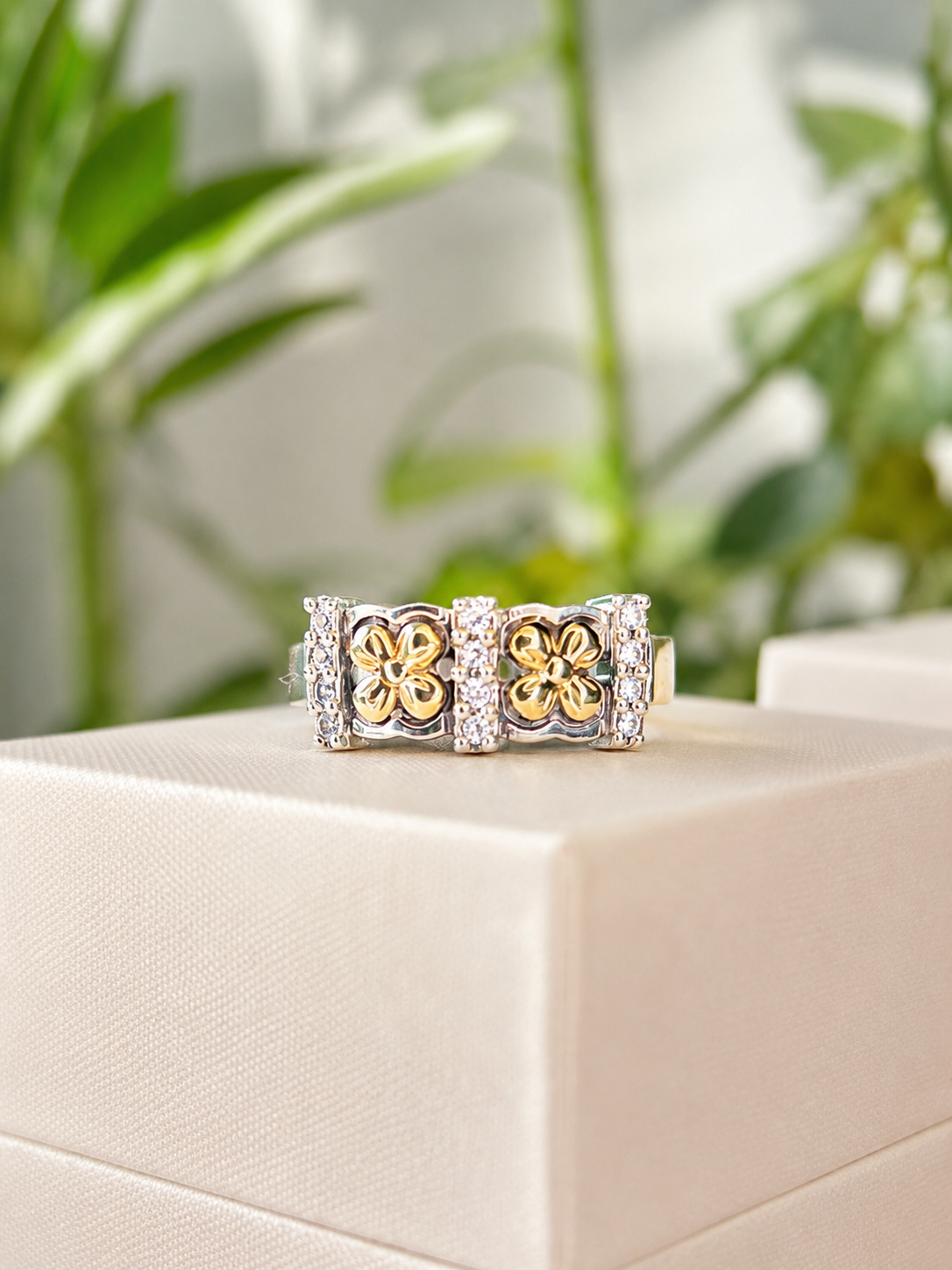 Anillo Jardín Dorado