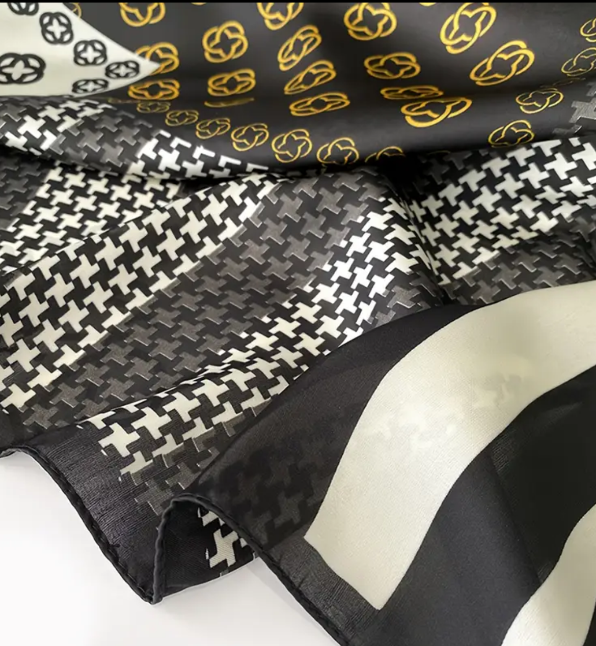 Pañuelo Satinado B&N