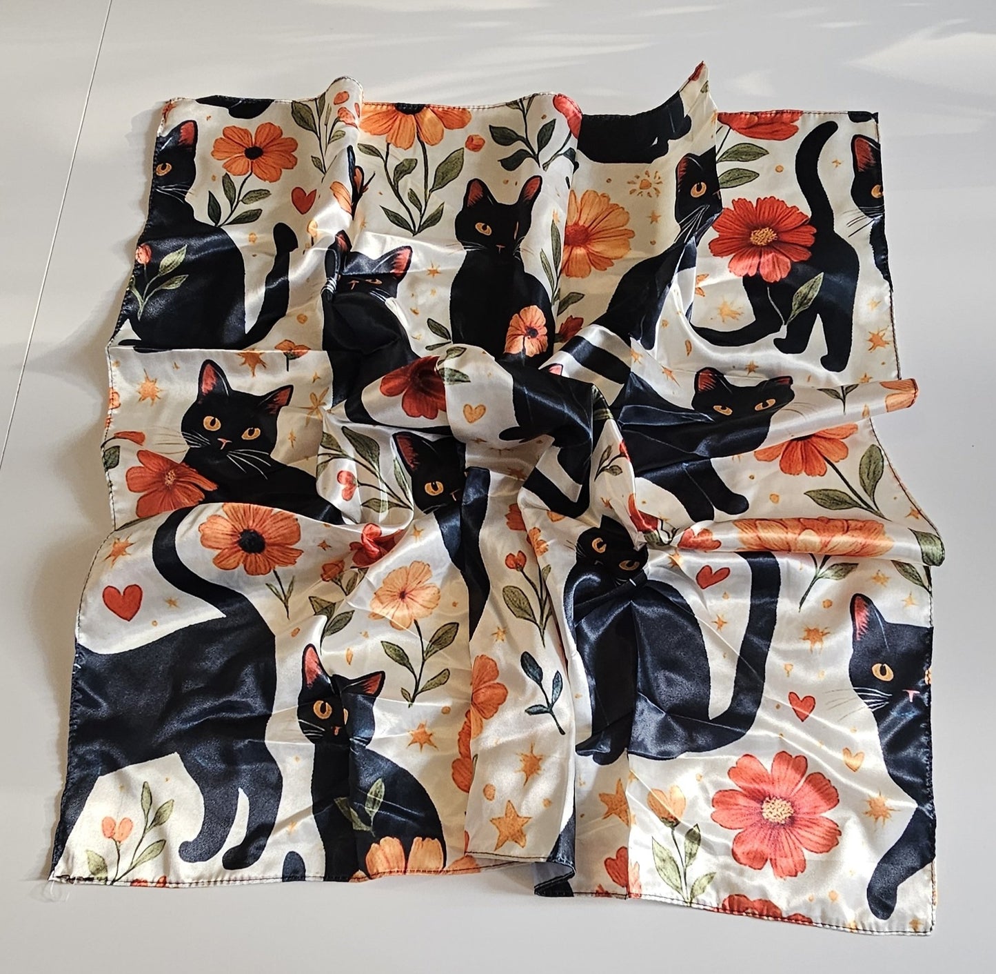 Pañuelo Satinado Gato Negro