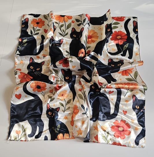 Pañuelo Satinado Gato Negro