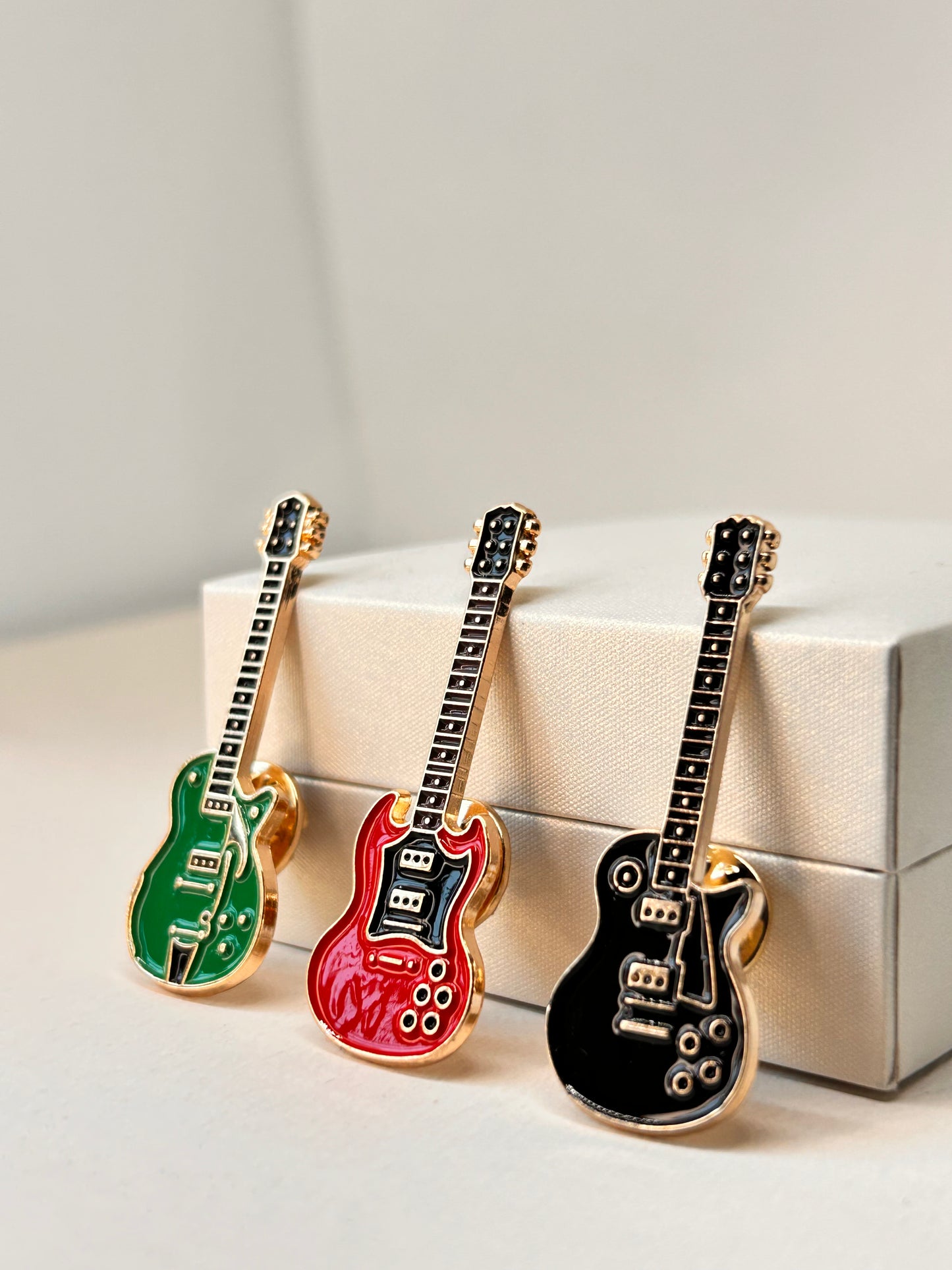 Prendedor Guitar Rock