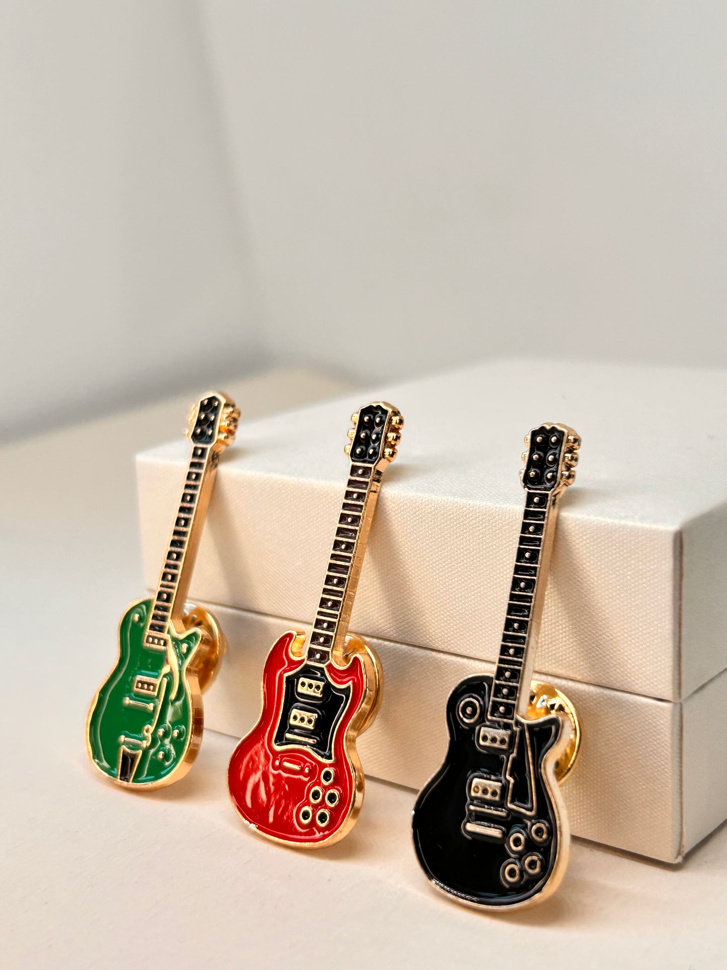 Prendedor Guitar Rock